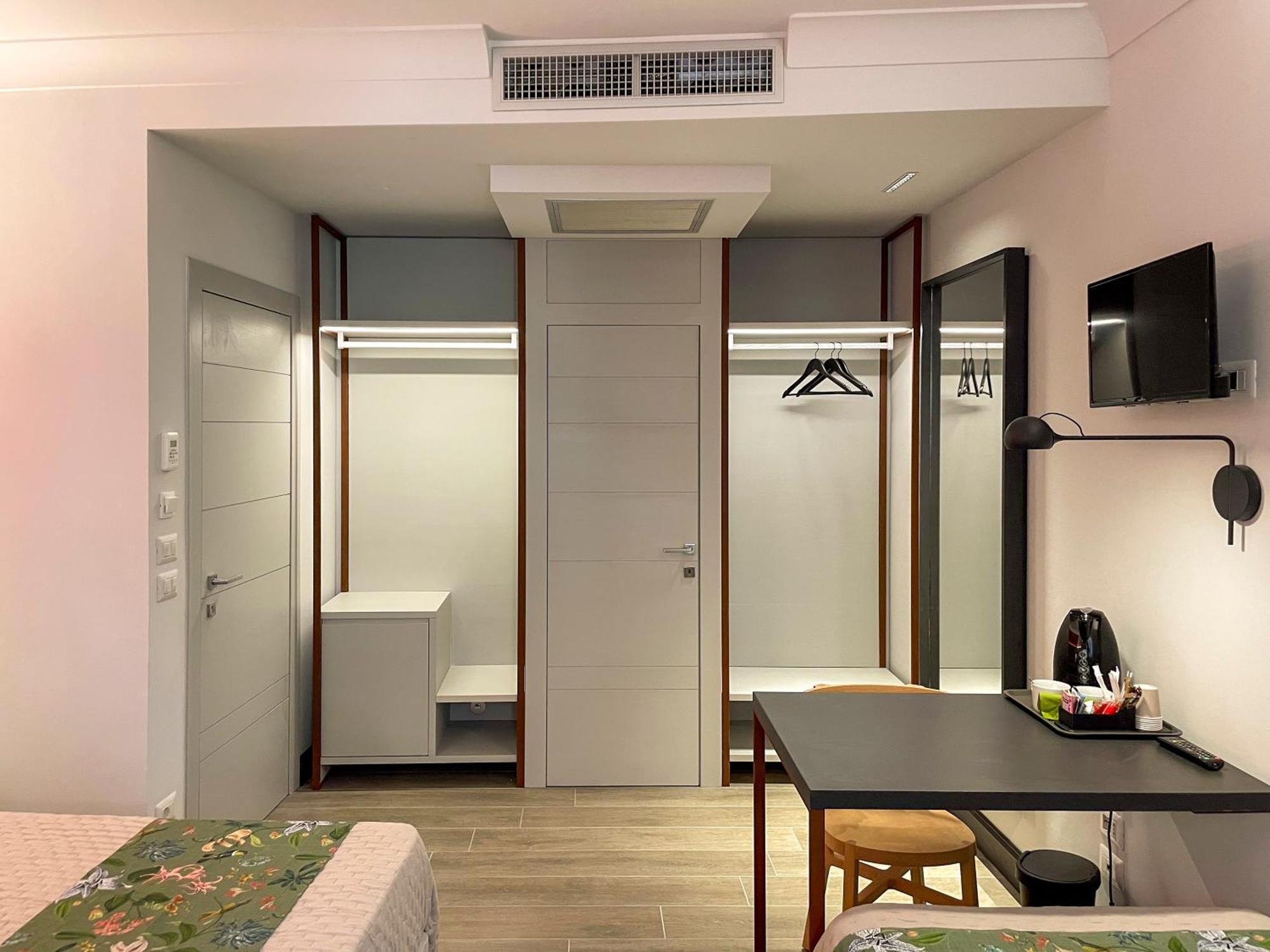 סן ג'ימיניאנו Duccio Nacci Rooms- Guesthouse מראה חיצוני תמונה