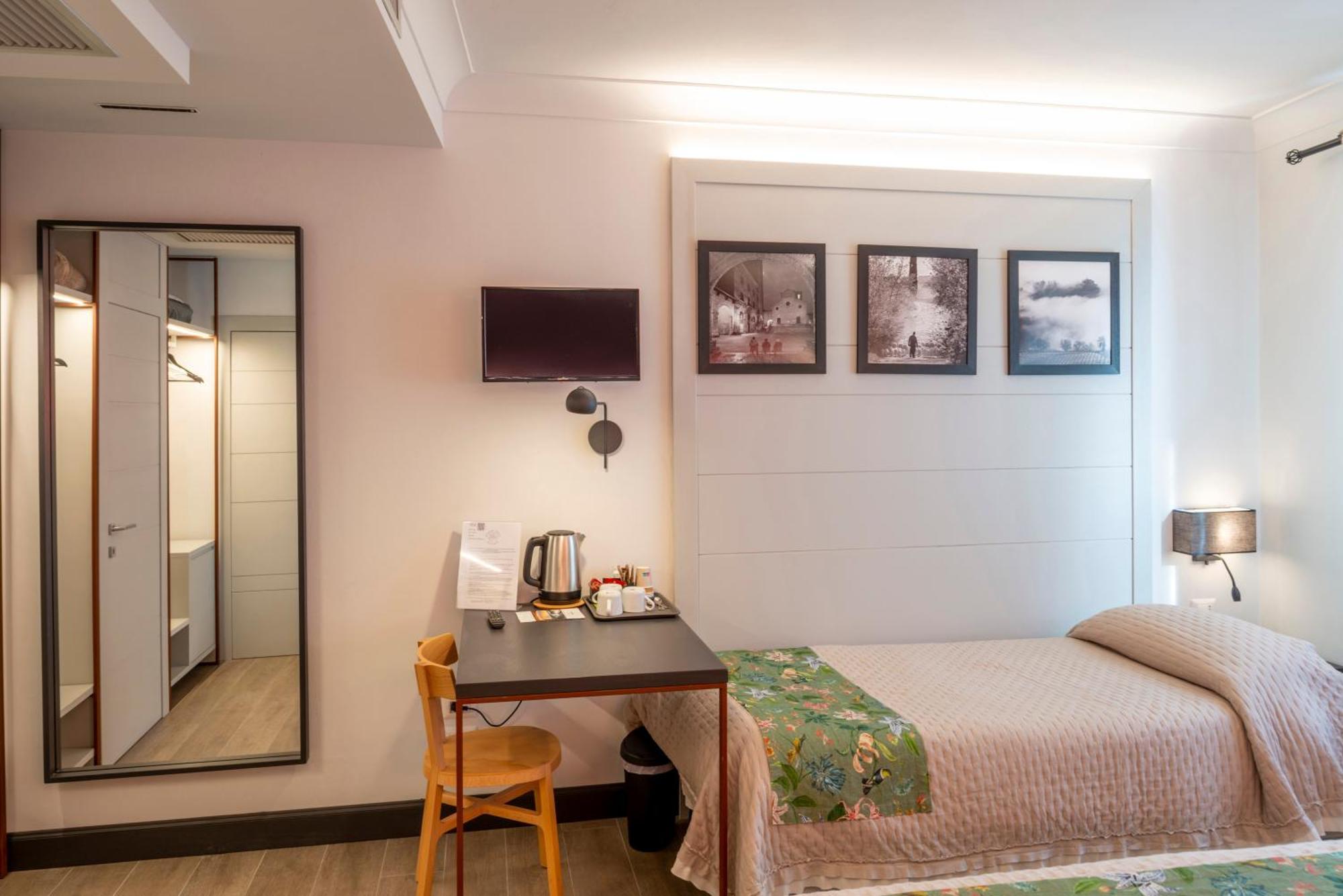 סן ג'ימיניאנו Duccio Nacci Rooms- Guesthouse מראה חיצוני תמונה