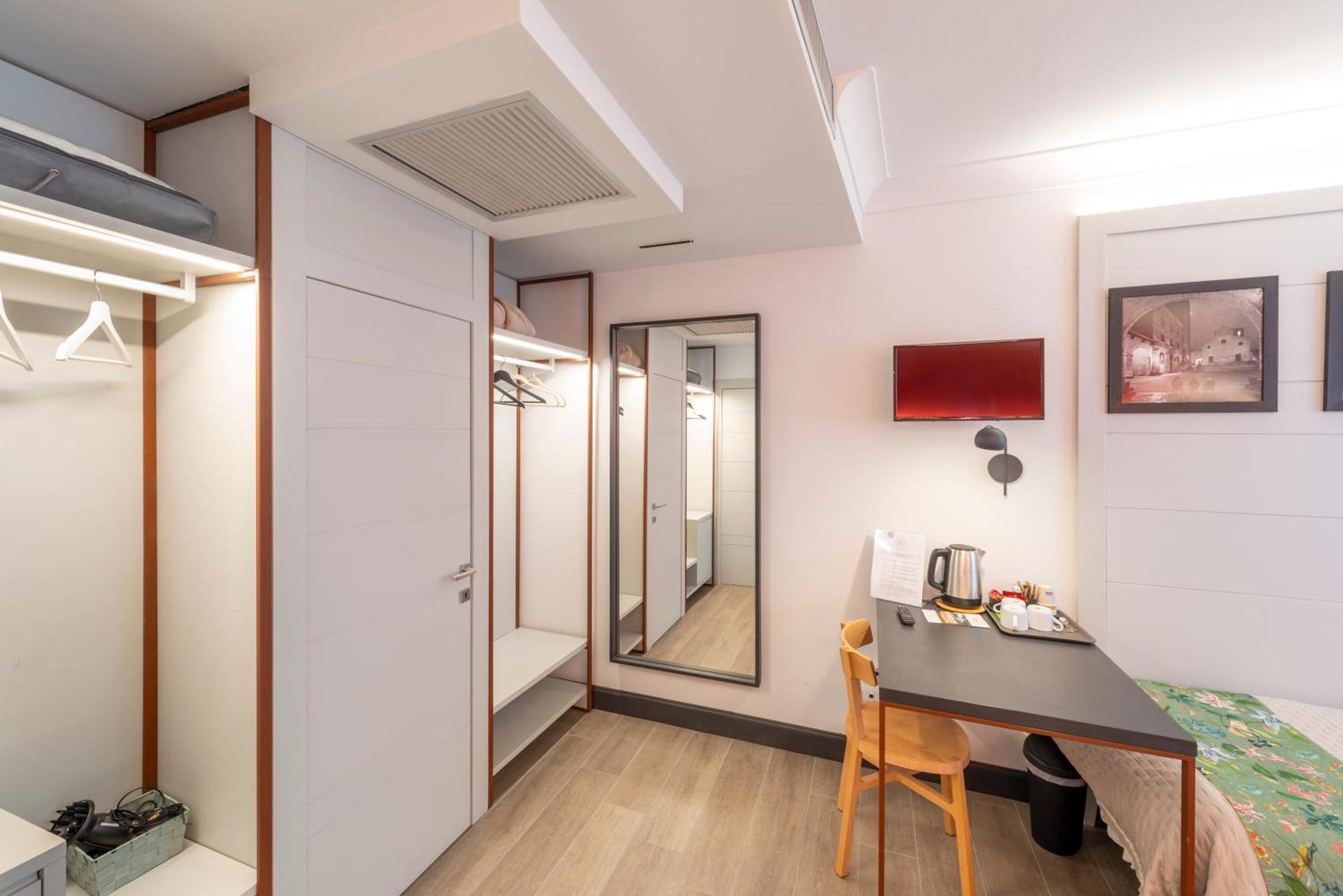 סן ג'ימיניאנו Duccio Nacci Rooms- Guesthouse מראה חיצוני תמונה